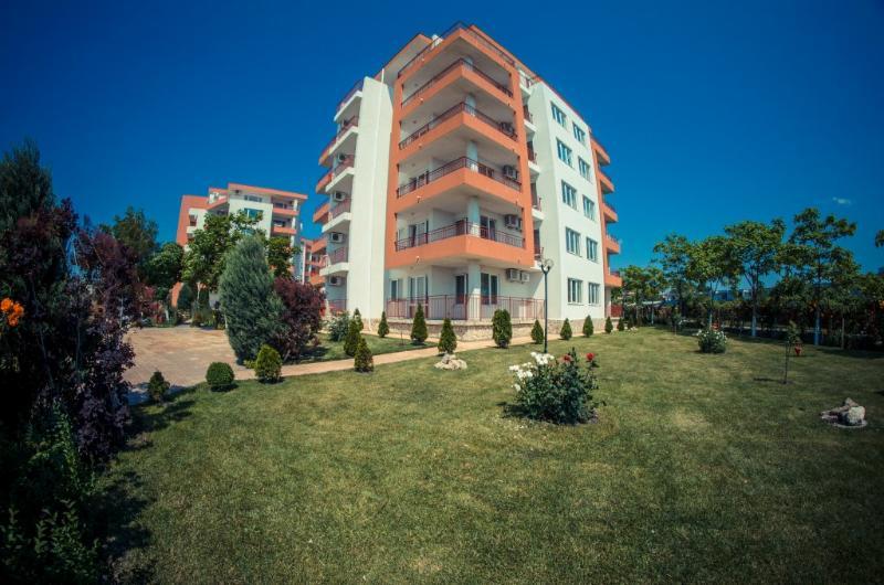 Riviera Fort Beach Ravda Exterior photo