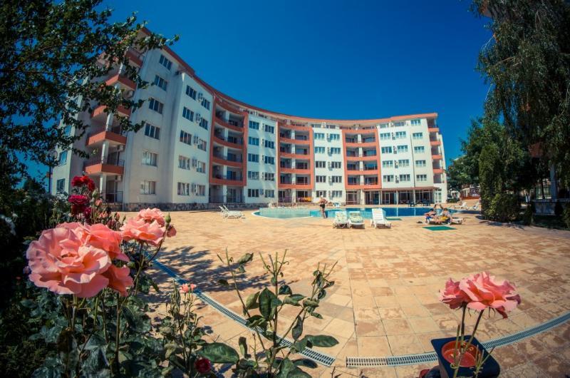 Riviera Fort Beach Ravda Exterior photo